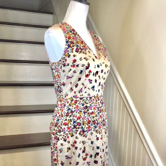 MAGGY LONDON Calf Length Sleeveless Floral Dress w Back Vent Sz 4 - Picture 11 of 15